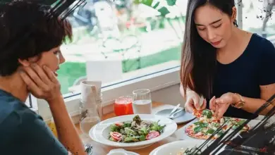 6 Keuntungan Jalan Kaki Santai Usai Makan untuk Kesehatan Tubuh Anda