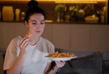 6 Makanan yang Sebaiknya Dihindari di Malam Hari Menurut Ahli, Catat Agar Tidur Nyenyak!