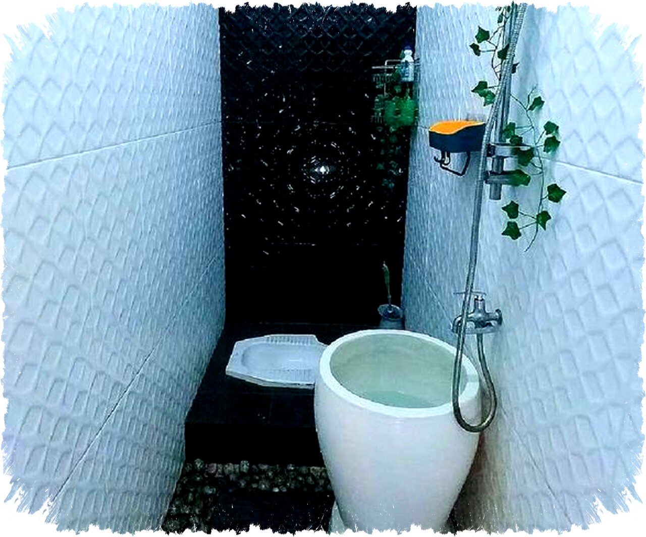 7 Inspirasi Desain Kamar Mandi Minimalis 1×1 yang Bikin Ruang Terasa Lebih Luas & Nyaman