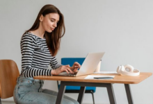 8 Dampak Negatif Duduk Terlalu Lama bagi Kesehatan yang Perlu Anda Waspadai