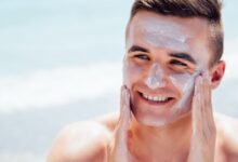 Aktif Seharian! 5 Sunscreen SPF 50 Terbaik untuk Pria Melindungi dari Sinar UV