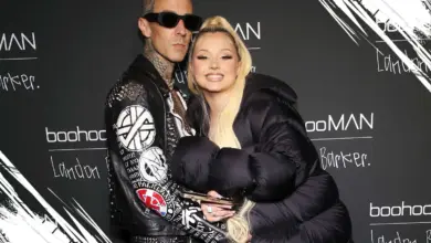 Alabama Barker Tegaskan Dukungan untuk Travis Barker soal Kado Lingerie yang Jadi Sorotan