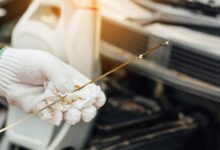 Alasan Produsen Mobil Modern Menghilangkan Tongkat Ukur Oli Transmisi Otomatis