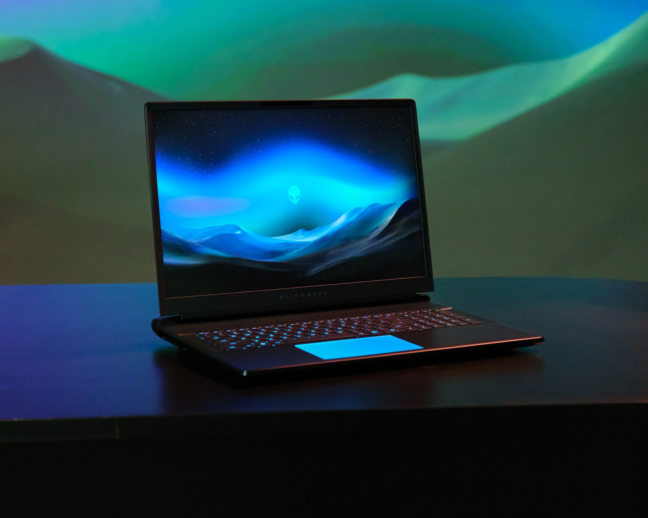 Alienware Rilis Laptop Gaming Area-51 Baru dengan RTX 5090 dan Layar OLED 240Hz