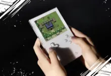 Ayaneo Hadirkan Pocket VERT, Konsol Genggam Retro dengan Desain Vertikal dan Fitur Premium