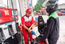 Bahlil Pertimbangkan Penghentian Impor Bensin, Dorong Produksi Dalam Negeri Lebih Mandiri