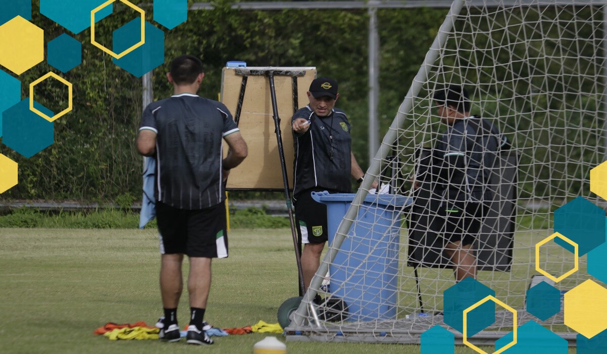 Bernardo Tavares Mulai Latihan Perdana Bersama Persebaya, Siap Bangun Tim Kuat