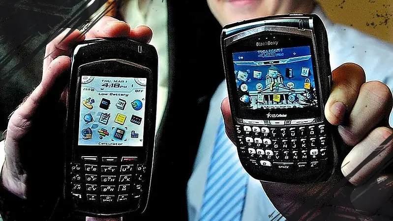 BlackBerry Tergusur: Bagaimana Inovasi Layar Sentuh Mengganti Ponsel Keyboard Fisik