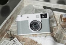 Bocoran Fujifilm X Half: Kamera Compact Putih dengan Sensor 1 Inci & Mode Film Camera