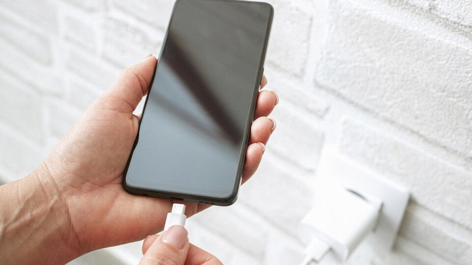 Cara Mudah Mengetahui Apakah Kabel USB Anda Mendukung Fast Charging