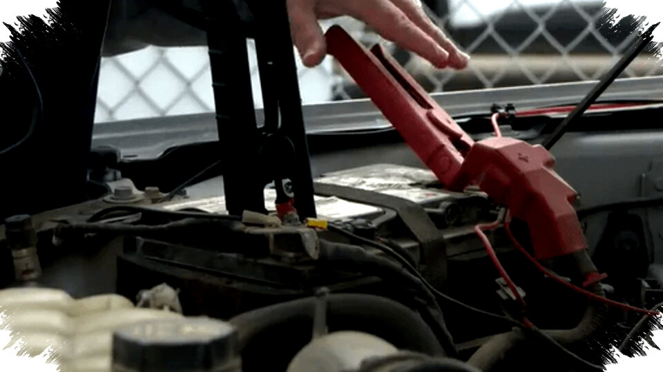 Cara Tepat Jump-Start Mobil agar Tidak Merusak Mesin dan Sistem Kelistrikan Anda