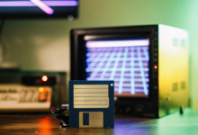 Cara Unik Developer Mengubah Disket Floppy Jadi Kanvas Seni Pixel Hitam Putih dengan pbm2track