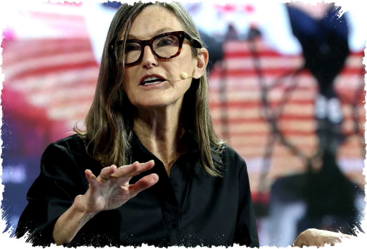 Cathie Wood Beli Saham Crypto Didukung Peter Thiel, ARK Invest Suntik $1,1 Juta ke Bullish