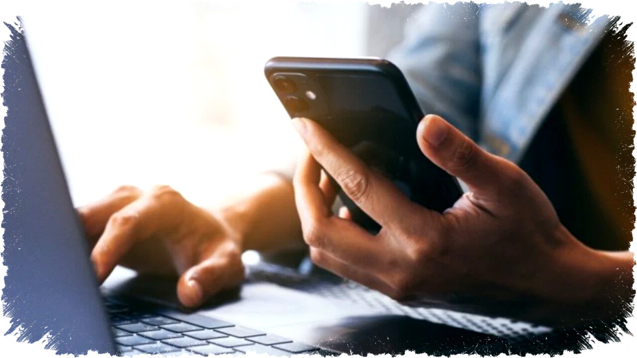 Data Privacy Week: Cara Ampuh Lindungi Akun Online dengan MFA, Password Kuat, dan Update Rutin Data Privacy Week: Cara Ampuh Lindungi Akun Online dengan MFA, Password Kuat, dan Update Rutin