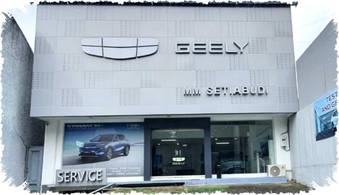 Geely Resmikan Tiga Diler Baru di Bali, Jakarta, dan Bandung untuk Perkuat Layanan Mobil Elektrik
