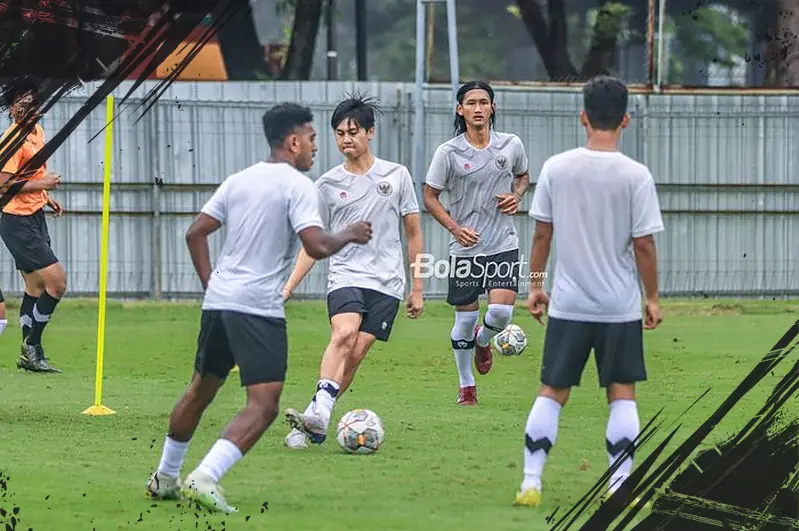 Gelandang Timnas Indonesia Dikontrak Klub Liga 2 Championship, Ini Detail Resminya