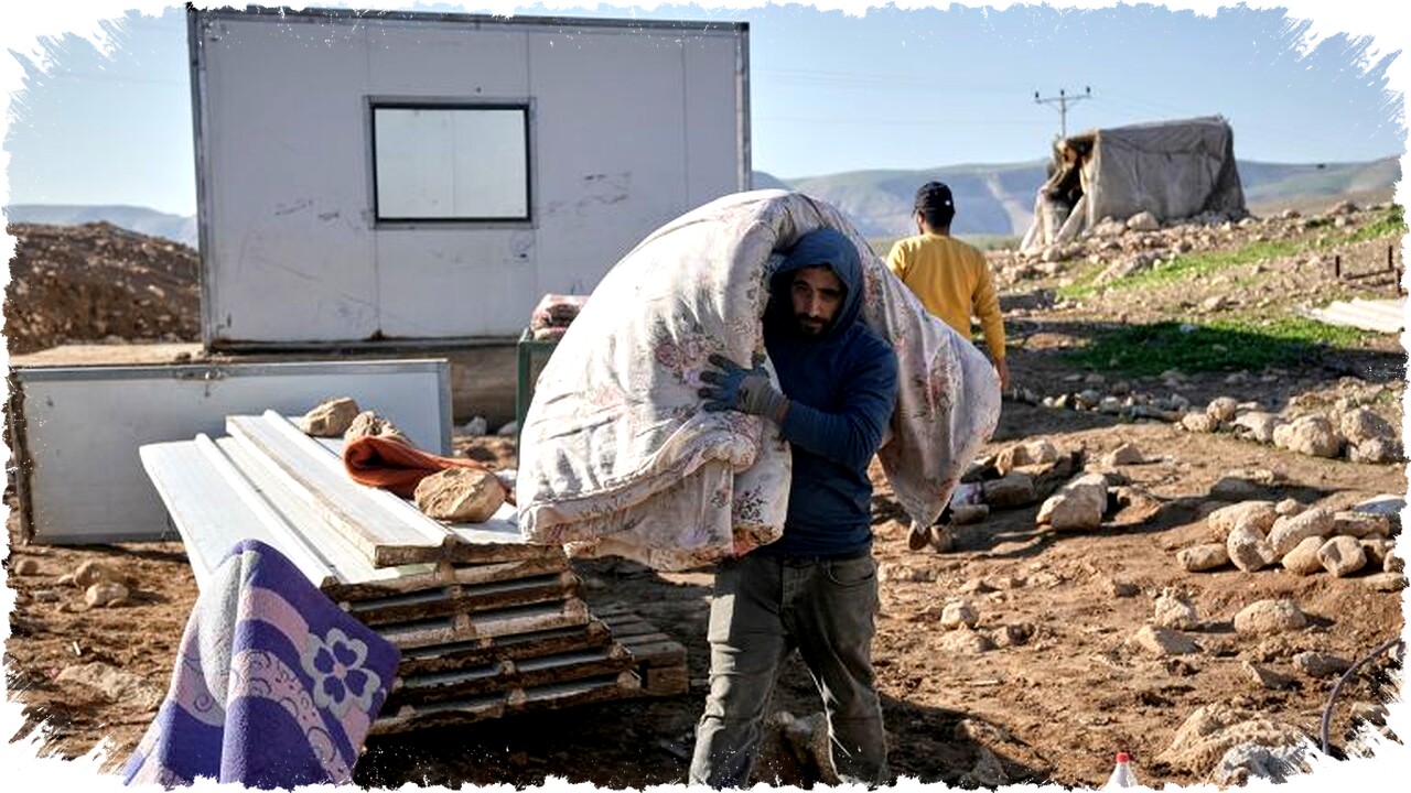 Kampung Palestina Terusir: Komunitas Ras Ein al-Auja Alami ‘Nakba Ketiga’ Akibat Intimidasi Pemukim Israel Kampung Palestina Terusir: Komunitas Ras Ein al-Auja Alami ‘Nakba Ketiga’ Akibat Intimidasi Pemukim Israel