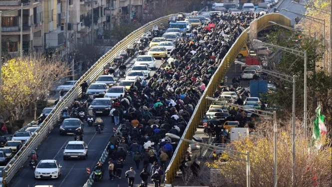 Kerusuhan Meluas di Iran: Rangkaian Demonstrasi Panjang dengan Korban Jiwa Meningkat