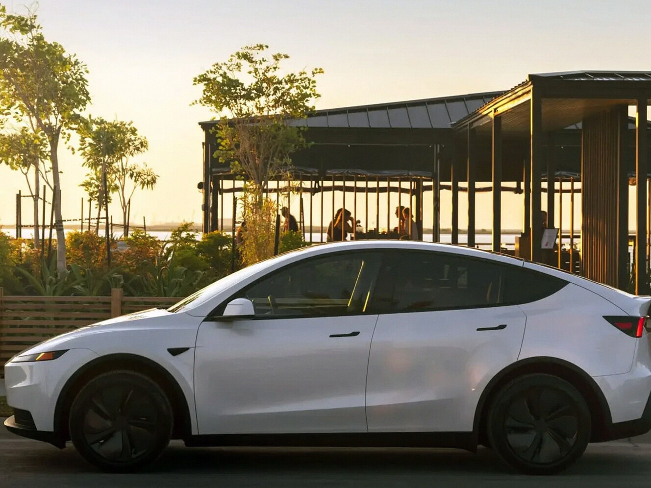 LG Siap Produksi Massal Baterai Sodium-Ion untuk Tesla, Solusi Energi Kendaraan Listrik Lebih Aman & Murah LG Siap Produksi Massal Baterai Sodium-Ion untuk Tesla, Solusi Energi Kendaraan Listrik Lebih Aman & Murah