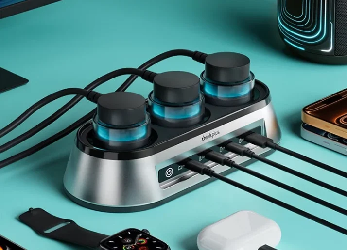 Lenovo Rilis ThinkPlus GaN 150W: Stasiun Cas Desktop dengan 3 AC & 4 USB Multifungsi