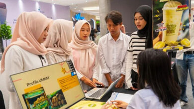 Mahasiswa Ilmu Komunikasi Unesa Gelar Pameran Ekspresi Kreatif, Saksikan Karya Unik!