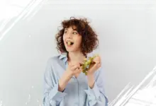 Makna dan Tradisi Mengonsumsi 12 Anggur Hijau Saat Pergantian Tahun Baru