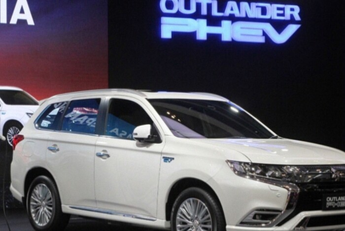 Mitsubishi Outlander PHEV 2026: SUV Plug-in Hybrid Modern, Efisien, dan Ramah Lingkungan untuk Keluarga
