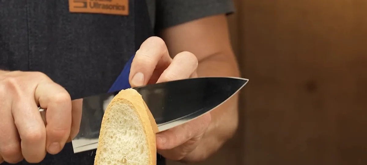 Pisau Dapur C-200: Teknologi Masa Depan yang Memotong Nyaris Tanpa Tenaga dengan Mudah