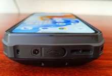 Ponsel Rugged 2026: Alasan Kenapa Jadi Teman Traveling Terbaik dan Paling Tangguh