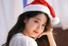 Rayakan Natal dengan Sentuhan Estetik dari Prompt Gemini AI dan Aksesori Topi Meriah!