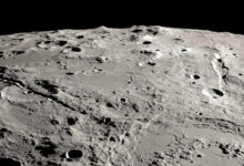 Rekaman Detik-Detik Tabrakan Tak Terduga di Bulan dengan Kilatan Cahaya Menarik