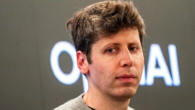 Sam Altman Tantang Apple: OpenAI Siapkan Perangkat AI Inovatif untuk Masa Depan Teknologi
