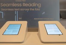 Samsung Umumkan Layar Tanpa Lipatan, Siap Dipakai di Galaxy Fold8 & iPhone Fold?