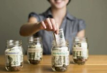 Soft Saving, Cara Cerdas Kelola Keuangan Gen Z Beserta Manfaat dan Risiko Penting