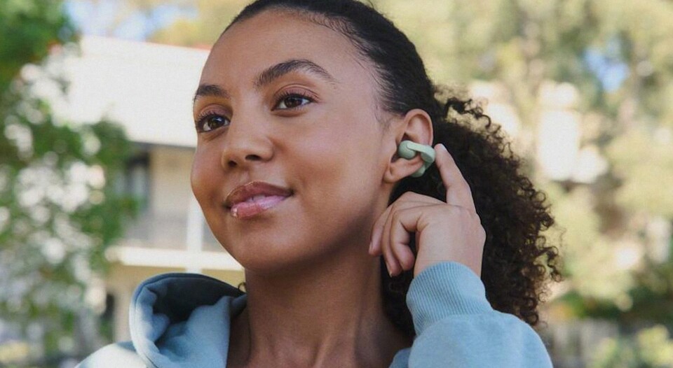 Sony LinkBuds Clip hadir dengan desain klip unik dan teknologi reduksi kebocoran suara terbaru