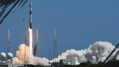 SpaceX mengatur ulang ribuan satelit Starlink di orbit untuk hindari tabrakan dengan pesaing