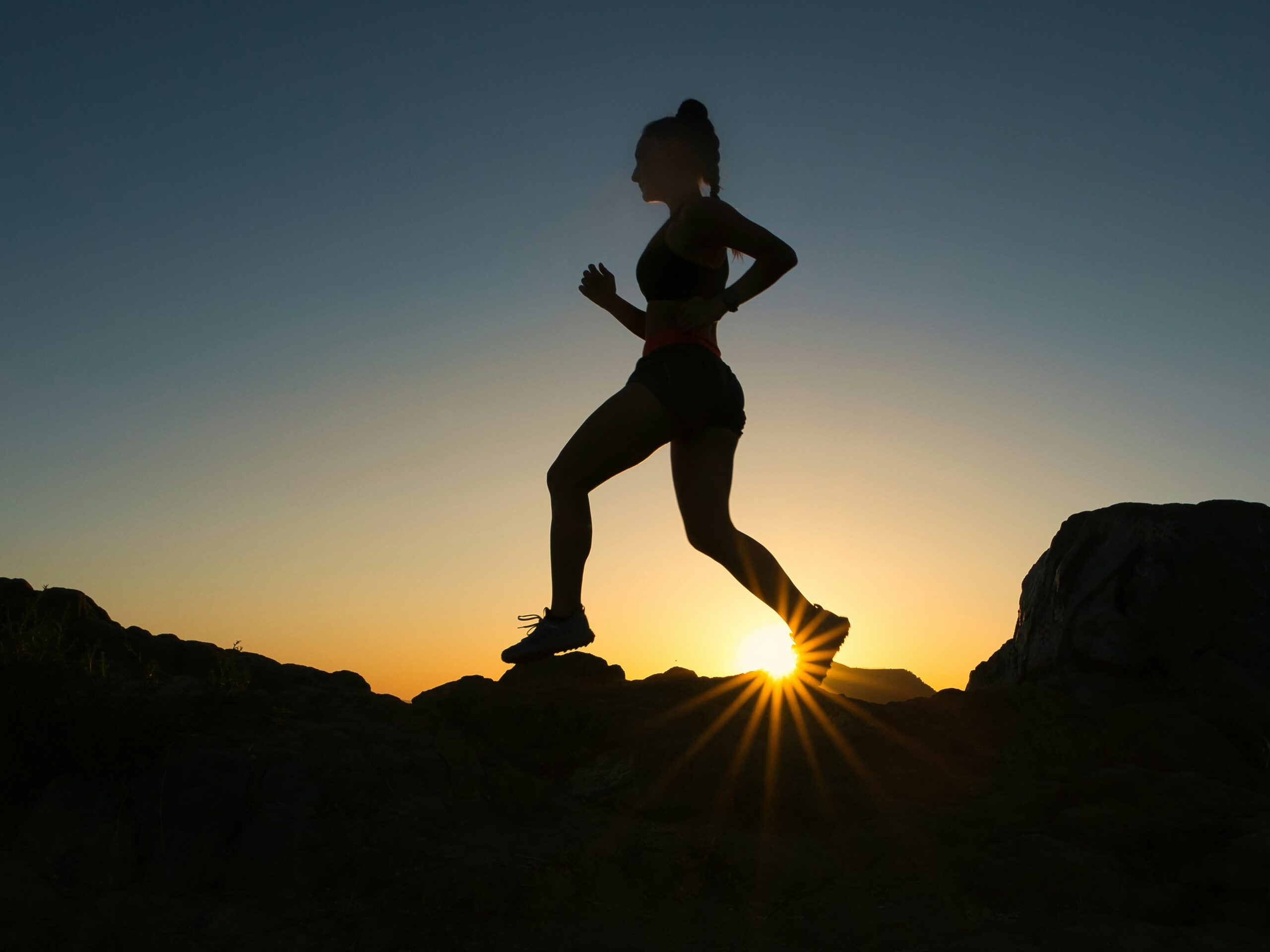 Strava Hadirkan Adaptive Training & Integrasi dengan Smartwatch Garmin dan Amazfit