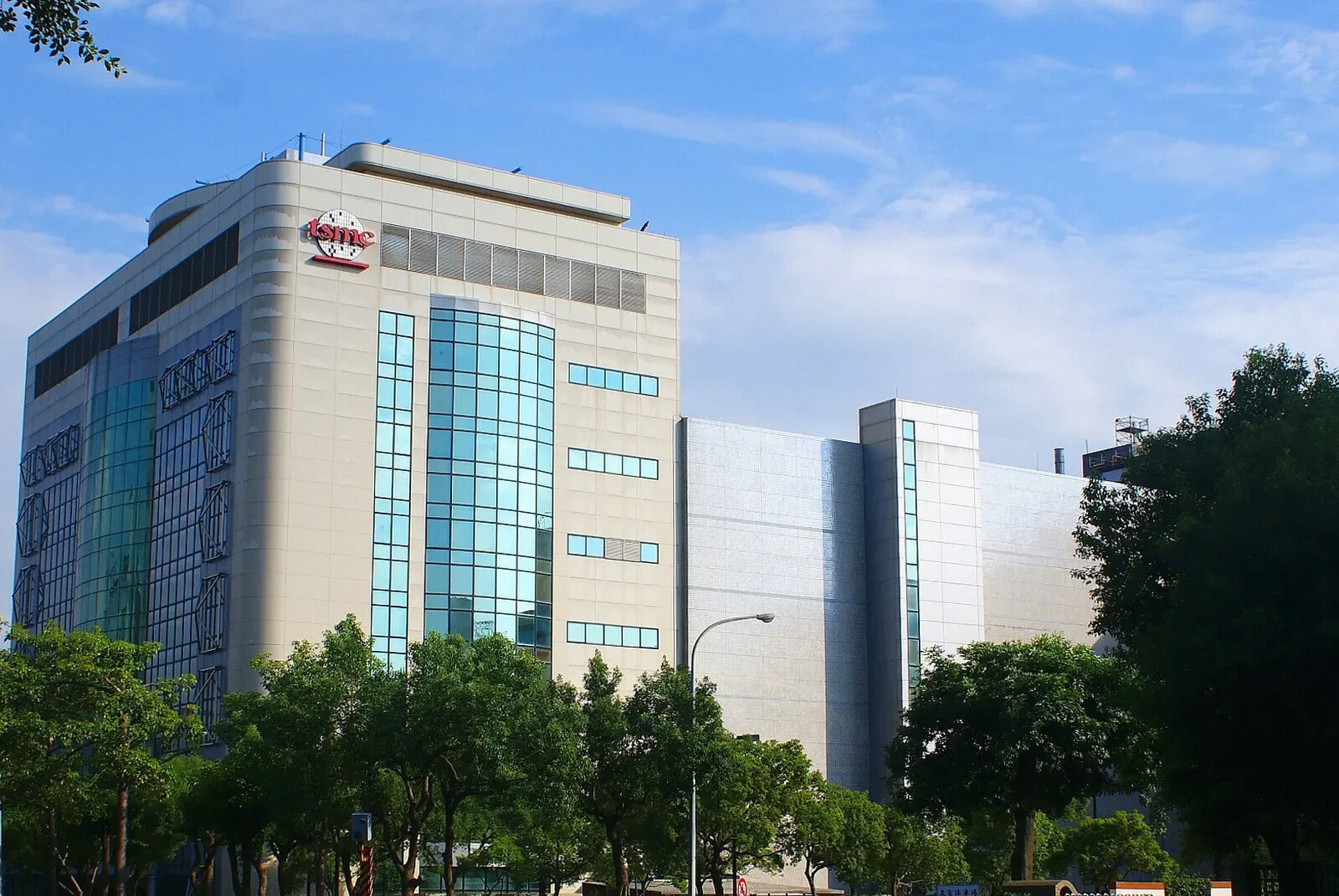 TSMC Prediksi Permintaan AI Meningkat Terus, Catat Pendapatan Rekor Rp2.068 Triliun 2026