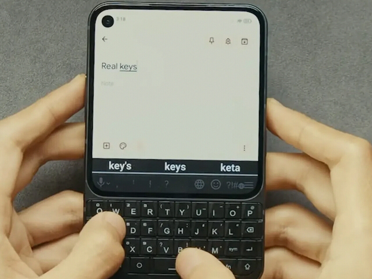 Unihertz Titan 2 Elite Tampilkan Keyboard BlackBerry Fisik, Siap Debut di MWC 2026 Barcelona