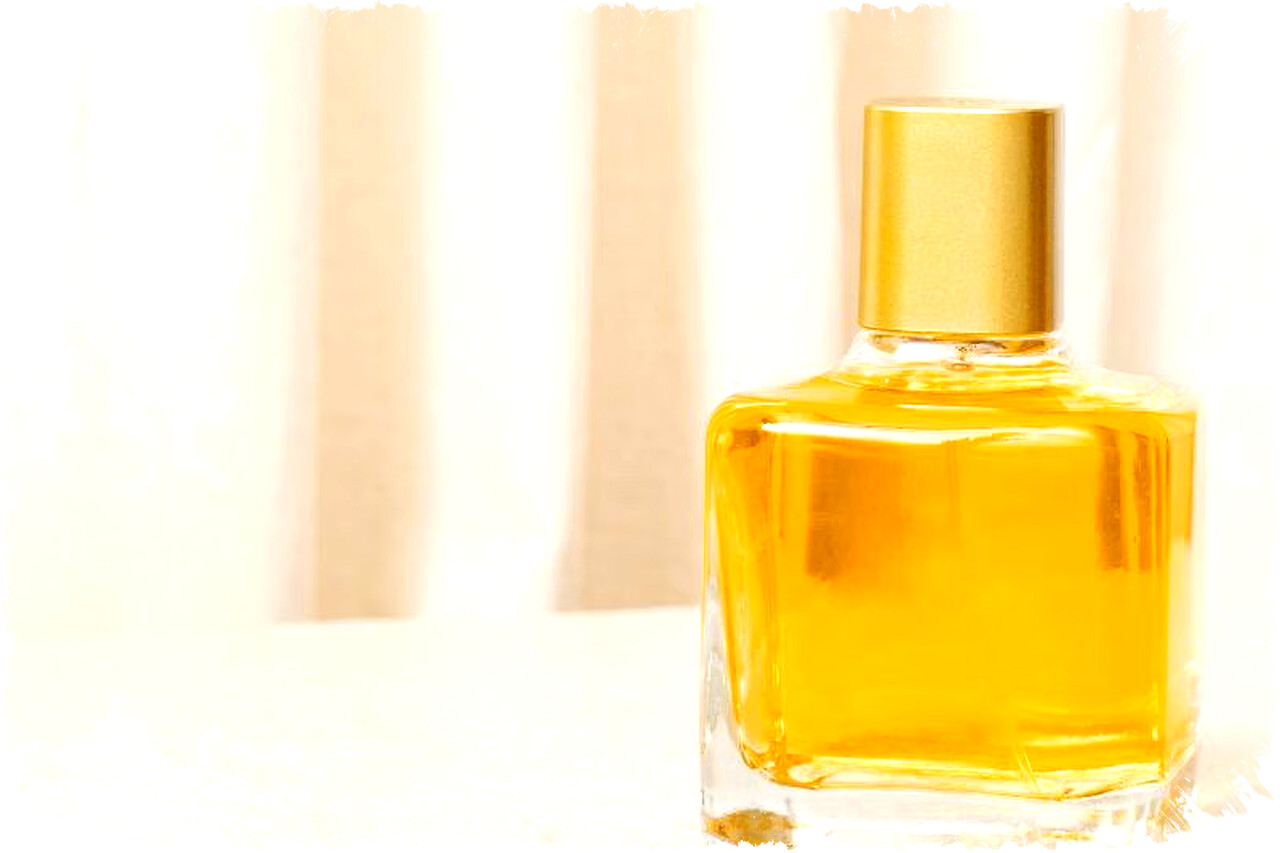 4 Rekomendasi Parfum Pria Aroma Nanas Segar & Beda, Cocok untuk Aktivitas Sehari-hari!