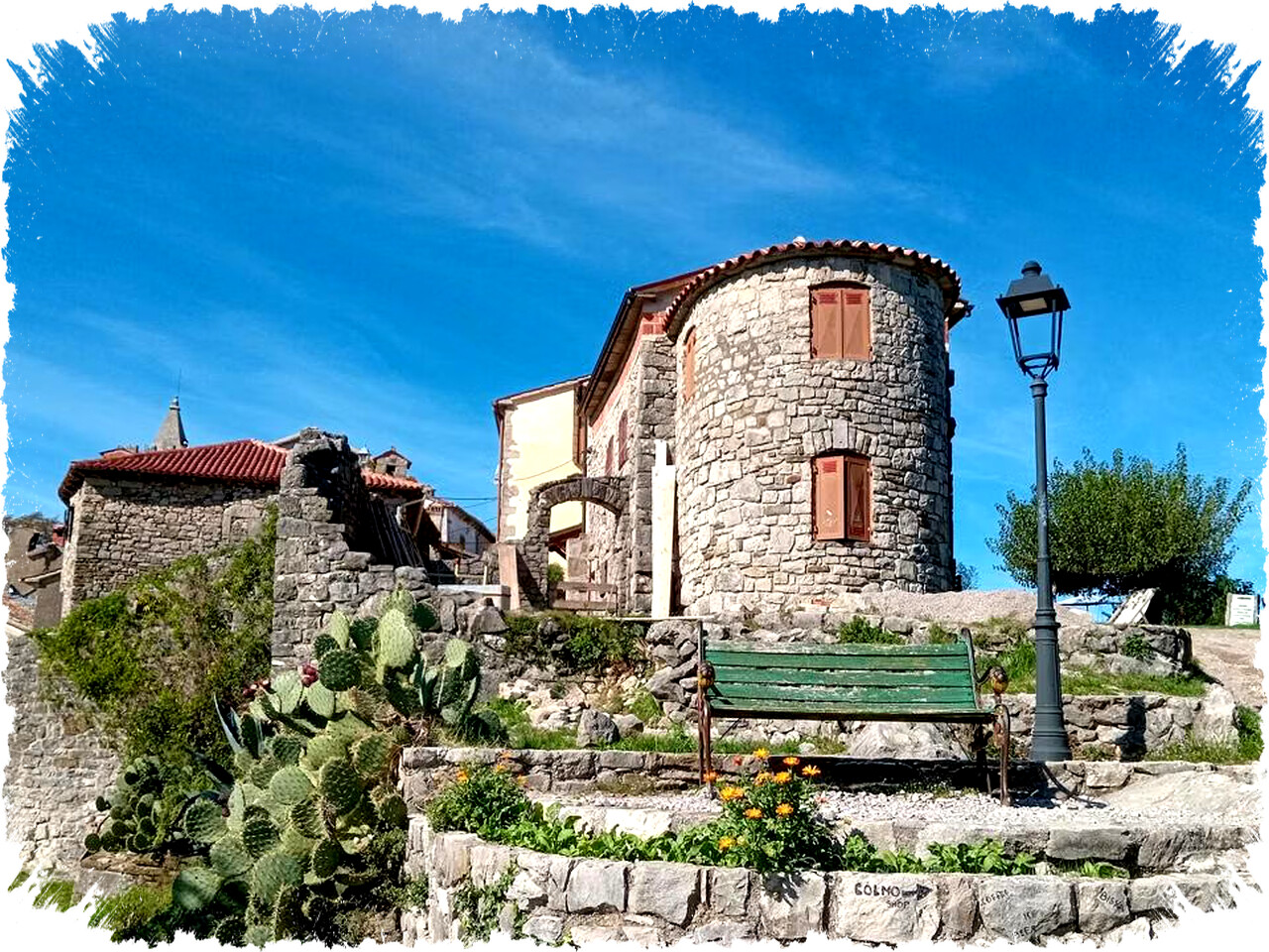 5 Fakta Menarik Hum, Kota Terkecil di Dunia yang Masih Jalankan Ritual Kuno Unik 5 Fakta Menarik Hum, Kota Terkecil di Dunia yang Masih Jalankan Ritual Kuno Unik