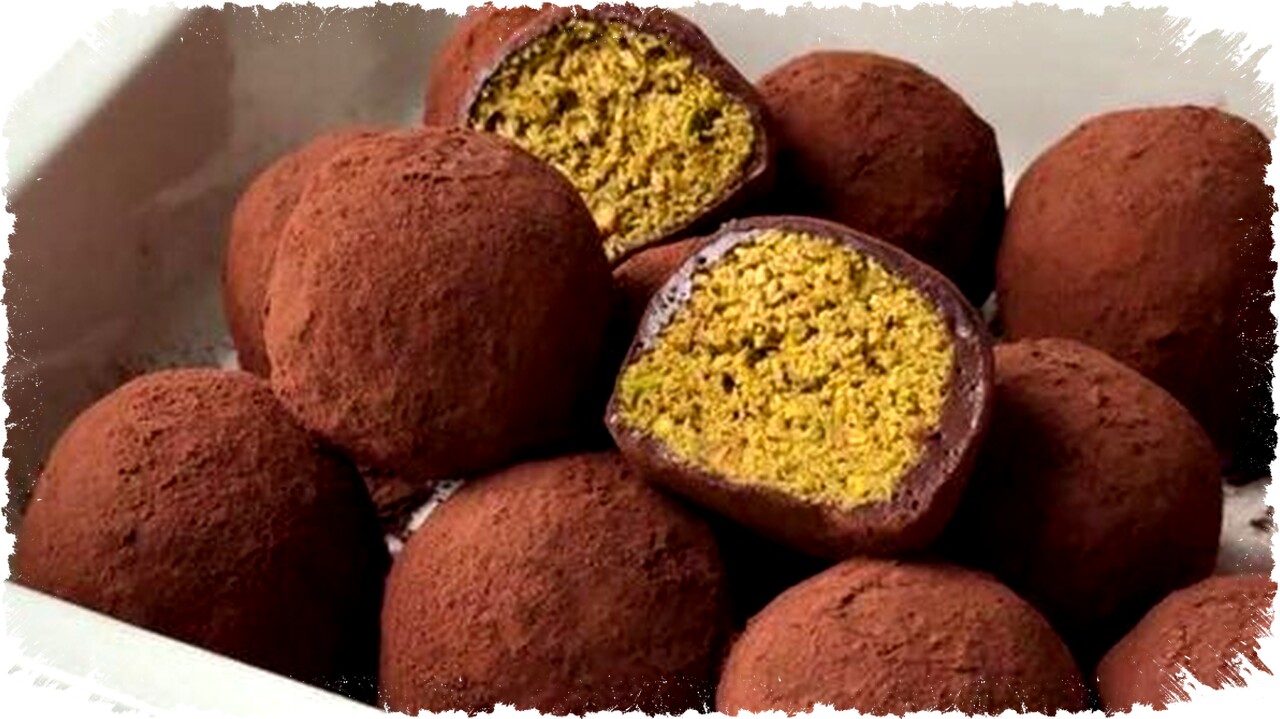 8 Ragam Olahan Pistachio Penuh Tekstur dan Rasa Menggoda dari Dubai Chewy Cookie hingga Tiramisu Kekinian 8 Ragam Olahan Pistachio Penuh Tekstur dan Rasa Menggoda dari Dubai Chewy Cookie hingga Tiramisu Kekinian