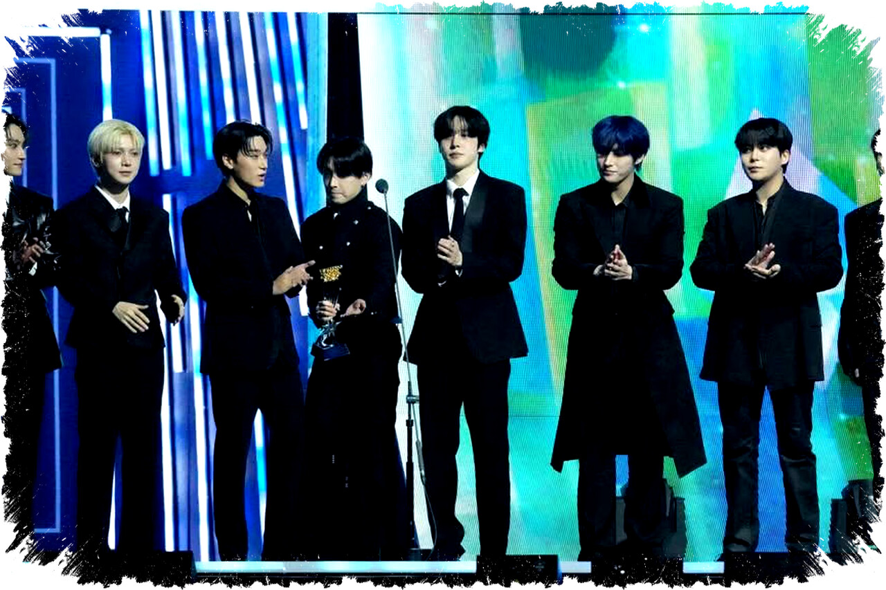 ATEEZ Mengguncang Hanteo Music Awards 2026: Raih Daesang Tertinggi, Stray Kids Tak Terbendung dengan 6 Piala!