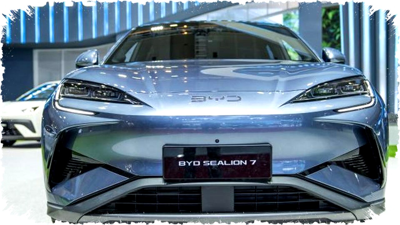 BYD Gempur Pasar EV Indonesia: Dari 5.200 Unit ke Dominasi SUV Listrik, Siap Gulingkan Pemain Lama! BYD Gempur Pasar EV Indonesia: Dari 5.200 Unit ke Dominasi SUV Listrik, Siap Gulingkan Pemain Lama!