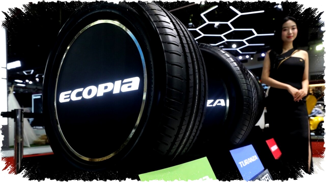Bridgestone Luncurkan Ban Ecopia EP300 Teknologi ENLITEN untuk Innova Zenix di IIMS 2026 Bridgestone Luncurkan Ban Ecopia EP300 Teknologi ENLITEN untuk Innova Zenix di IIMS 2026