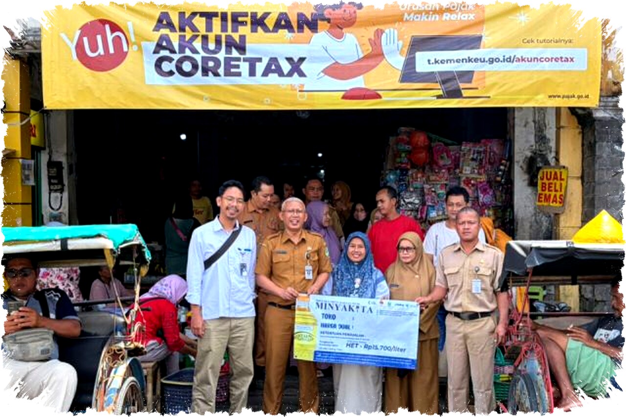 Bulog Banyumas Salurkan 9.000 Liter Minyakita ke Pasar Banjarnegara, Harga Maks Rp15.700/Liter