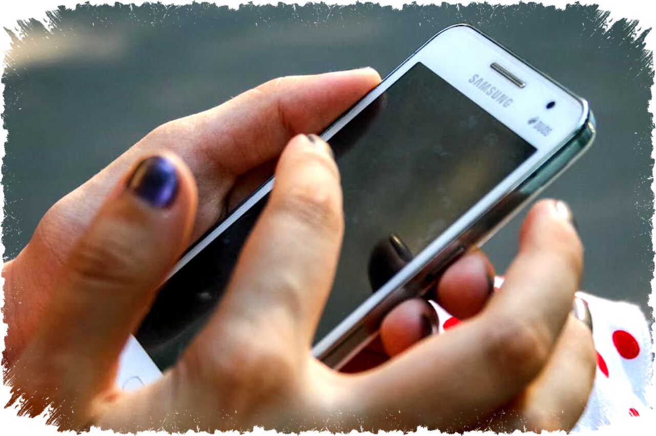 Cara Reset HP Samsung Terkunci dengan Aman Tanpa Kehilangan Kontrol dan Risiko Akun Google yang Perlu Kamu Tahu Cara Reset HP Samsung Terkunci dengan Aman Tanpa Kehilangan Kontrol dan Risiko Akun Google yang Perlu Kamu Tahu