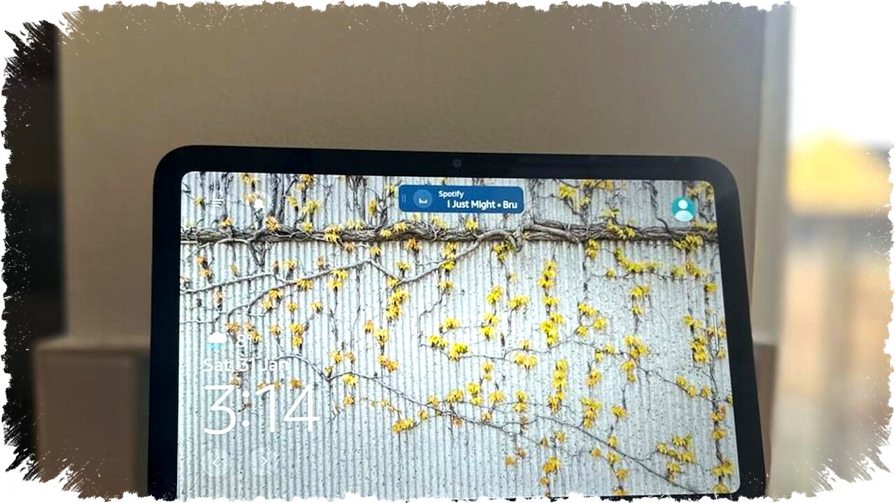 Echo Show 8 Gen 4 (2026): Redesign Menawan, Tapi Kenyataan Suara dan Sensor Bikin Penasaran!