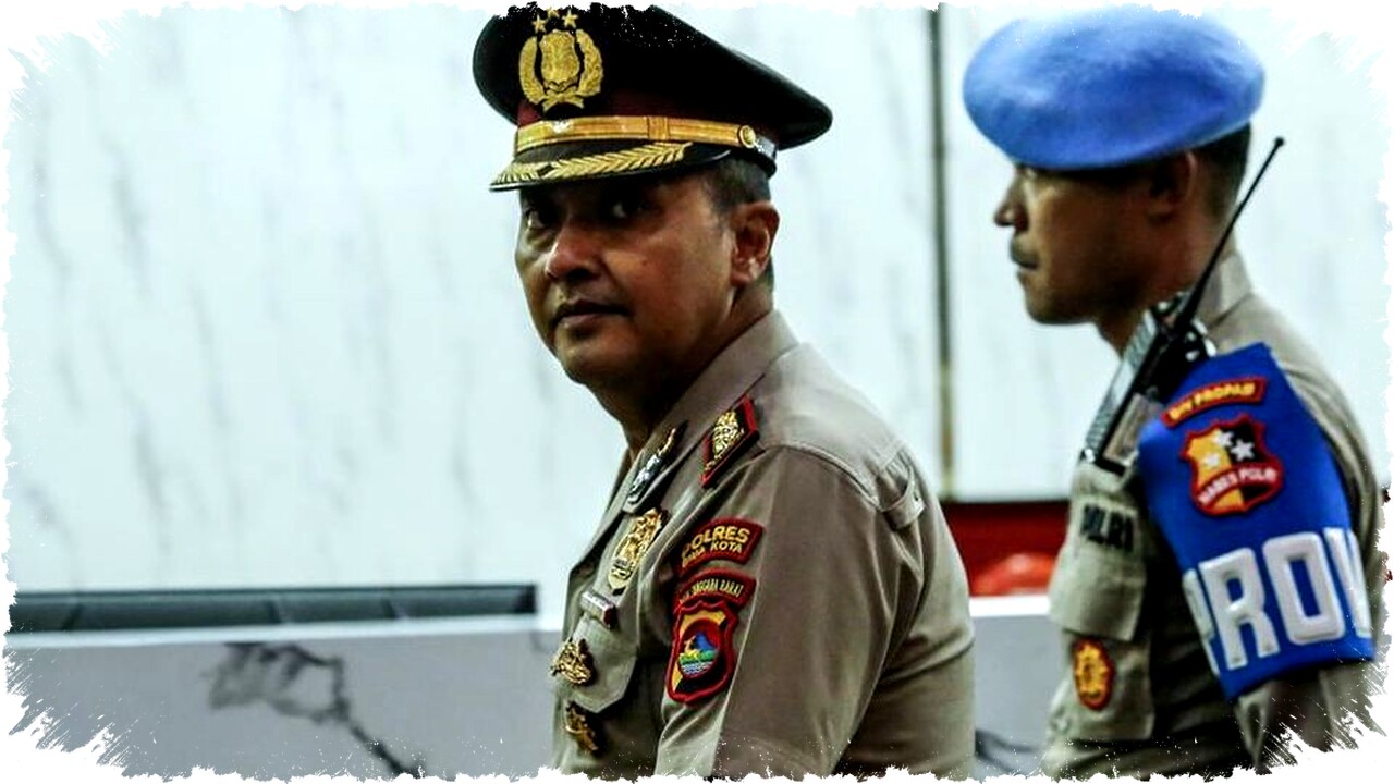 Eks Kapolres Bima Kota Minta Alphard ke Malaungi dalam Kasus Setoran Bandar Narkoba yang Mencuat Eks Kapolres Bima Kota Minta Alphard ke Malaungi dalam Kasus Setoran Bandar Narkoba yang Mencuat