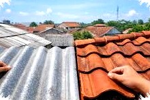 Genteng vs Seng: Mana Atap yang Lebih Awet, Tahan Panas, dan Biaya Efisien untuk Rumah Anda?